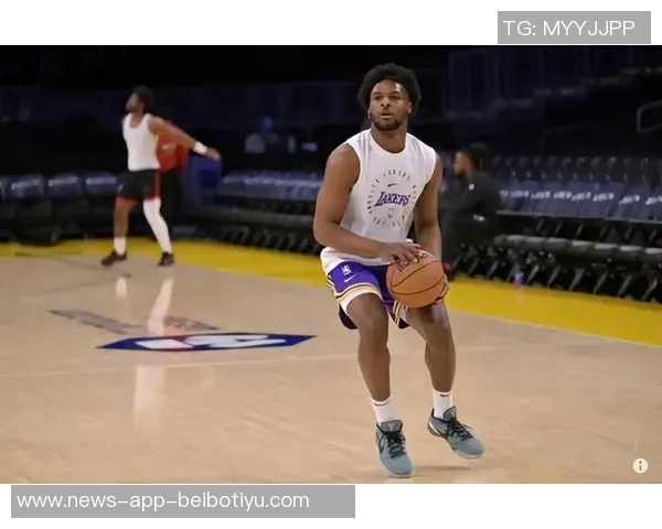 夸梅:任何NBA球员都能打出巨星数据唯独布朗尼例外 夸梅:任何NBA球员都能打出巨星数据唯独布朗尼例外